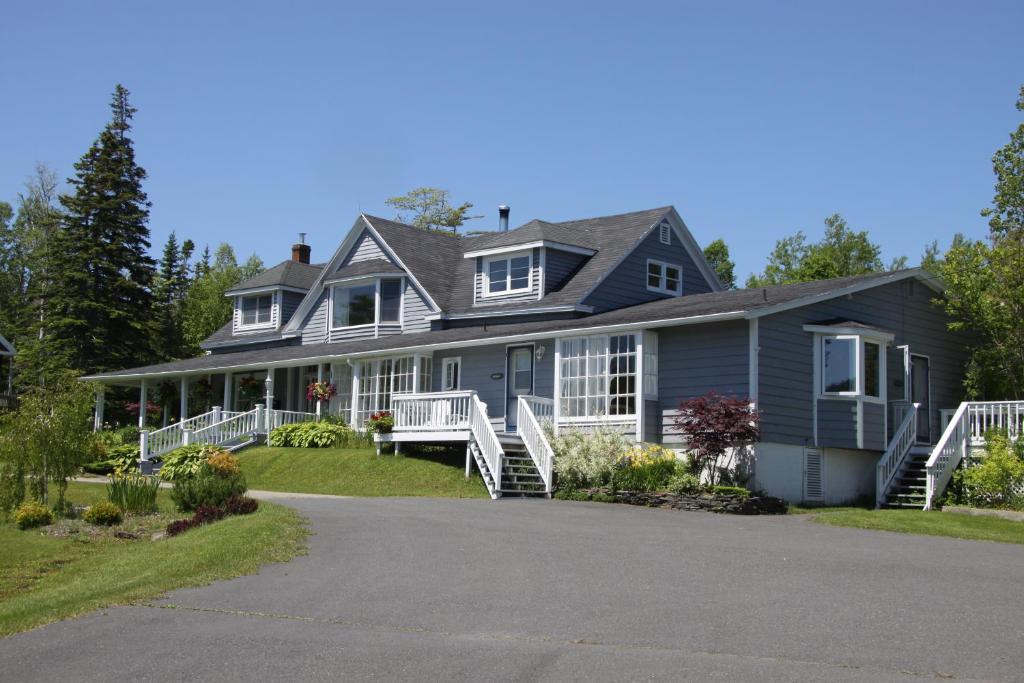 Baddeck Inlet Broadwater Inn & Cottages חדר תמונה