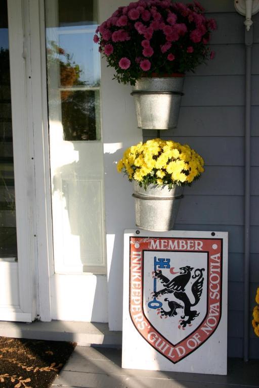 Baddeck Inlet Broadwater Inn & Cottages מראה חיצוני תמונה