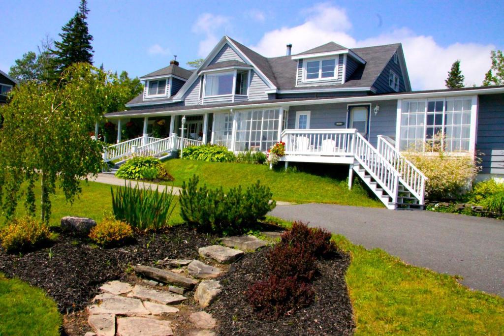Baddeck Inlet Broadwater Inn & Cottages מראה חיצוני תמונה
